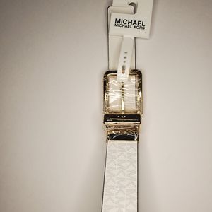Michael Kors Signature Twist Reversible Buckle Belt, Color: White Size: M